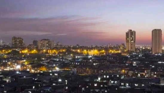 出现死亡病例 印度最大贫民窟部分封闭