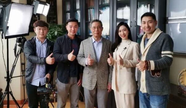 专访钟南山：讲真话会有压力吗？（全文实录）