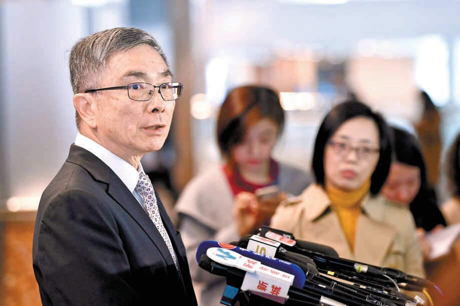 劉怡翔預警經濟急劇轉差 強調香港金融體系穩健監管成熟