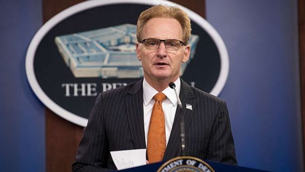 骂舰长“愚蠢”后，美海军代理部长托马斯·莫德利提交辞职信