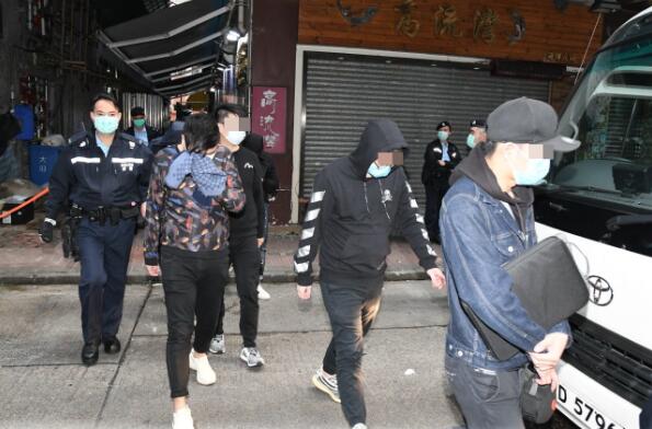 首宗違「禁酒吧令」 經理及3名侍應提堂