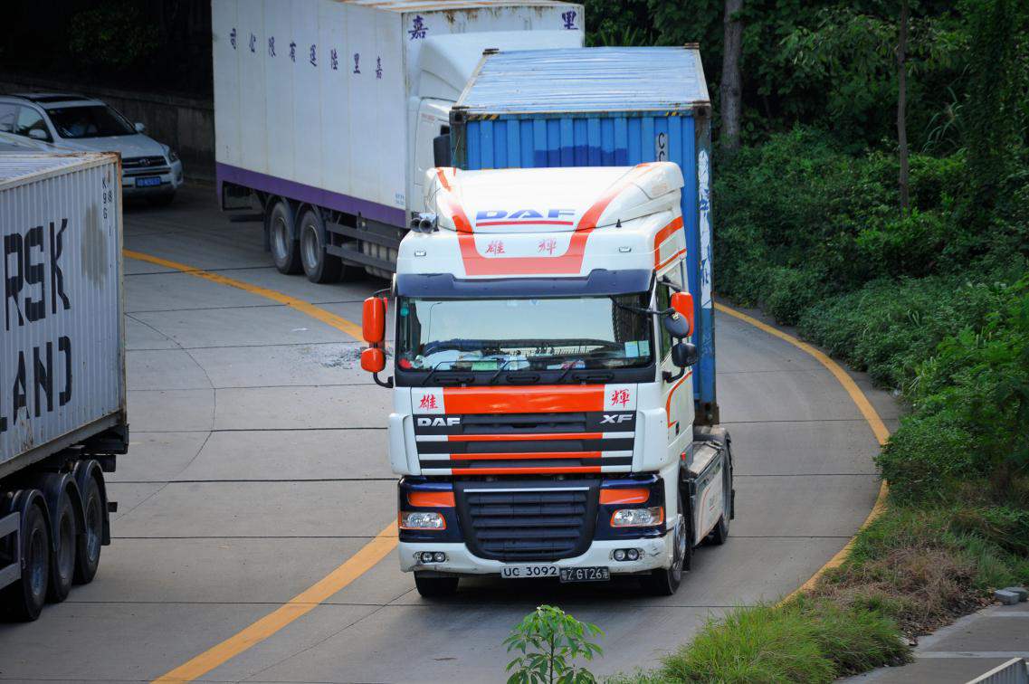 深港共管跨境貨運保供港物資