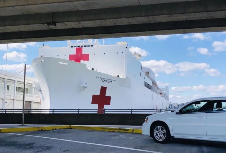 美军医疗舰“安慰”号上已有3名船员新冠病毒阳性