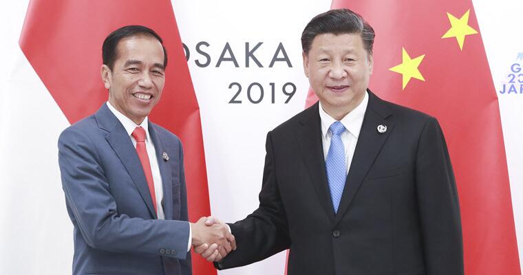 习近平同印度尼西亚总统佐科互致贺电