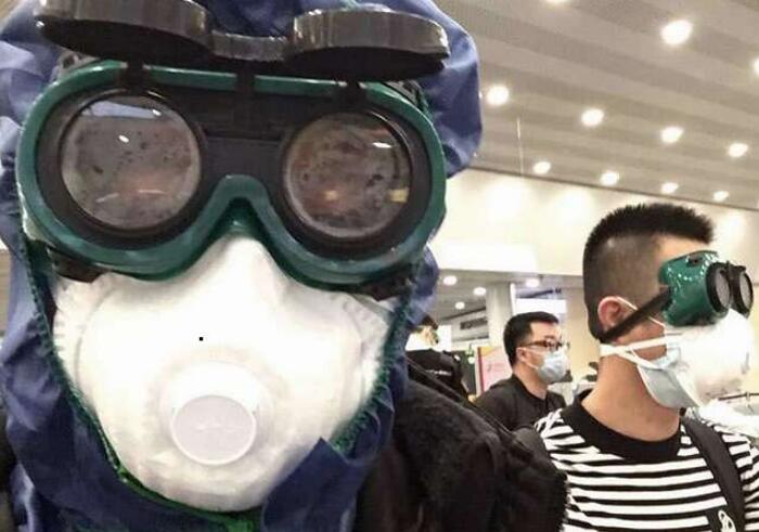 俄罗斯抵沪一航班确诊60例 乘客：登机时没检疫程序