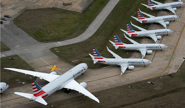 全球航企蝕到入肉 華府擬出資1938億港元自救
