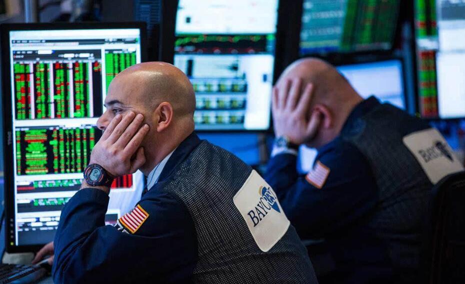 收盘：美股收跌道指跌440点 经济前景又成焦点