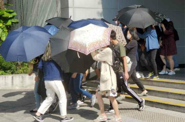 男子侮辱國旗被判社會服務令