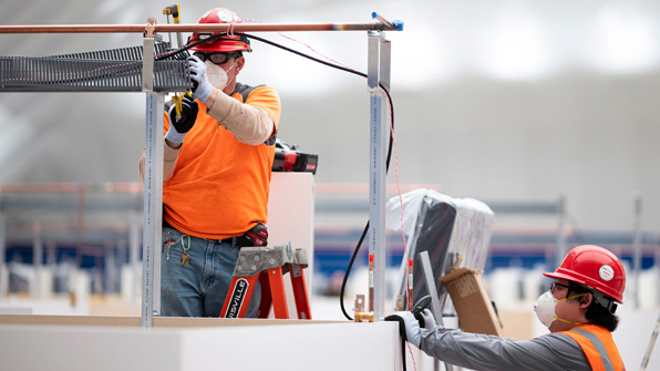 特朗普推出復工指南 分三步走 決定權歸各州