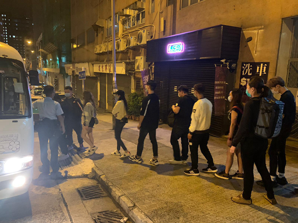 警冚屯門工廈無牌酒吧拘21人