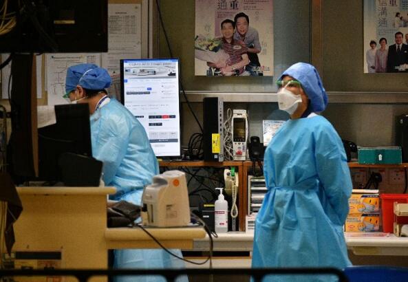 專家：連续28天無新增本地個案方可「鬆綁」