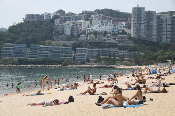 淺水灣疫下照艷陽