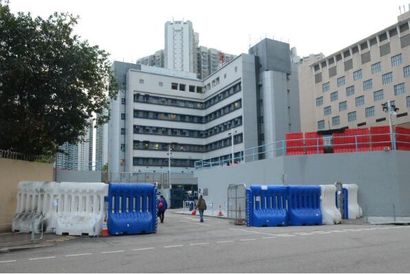 休班警员元朗食宵夜釀衝突 警長疑打傷女警被捕