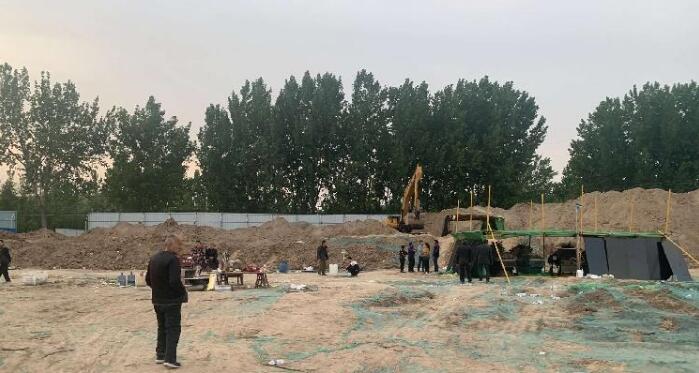 河南4名男童被埋身亡：警方刑事立案 城管局将接受调查