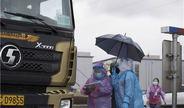 邊境輸入風險攀升 引發聚集性疫情 衛健委：嚴守口岸防控關