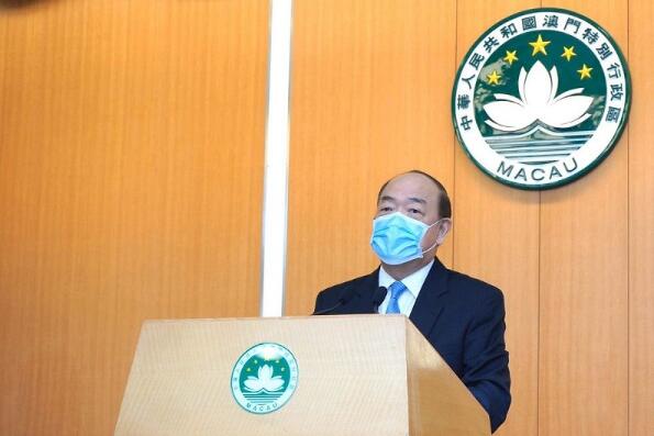 澳門回歸後首次庫房見紅 賀一誠首份施政報告：加碼派錢8千