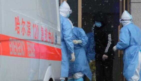 绥芬河：10人治愈出院 医患雪中道别