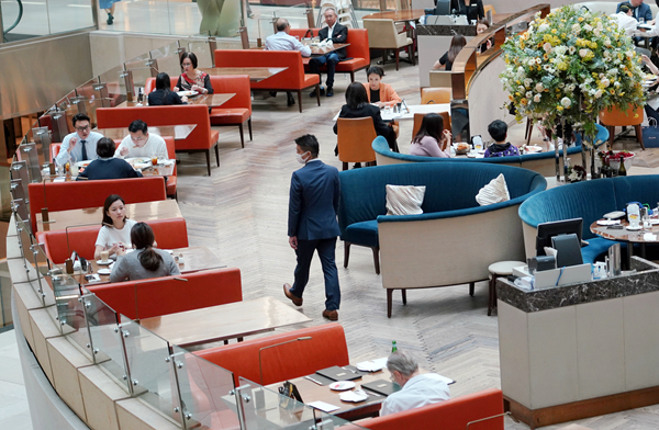 撤銷「坐一半」要求 娛樂場所續停業 限聚令延14日防疫情逆轉