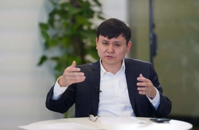 新冠疫苗何时上市？是不是人人都要打？张文宏回应