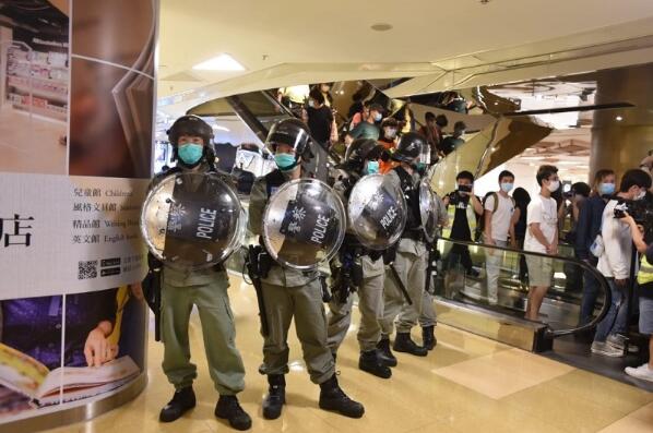 警方指太古城中心聚集者是參加集會 斥「政治騎劫公共衛生」