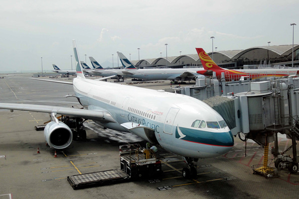 國泰航空未來兩月擬續削客運力至3%