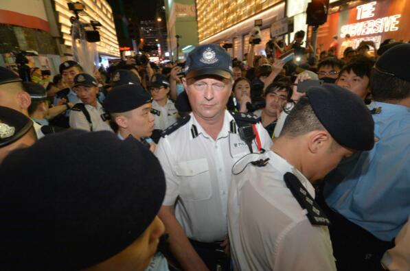 警方否認在清水灣「無故擄走」記者