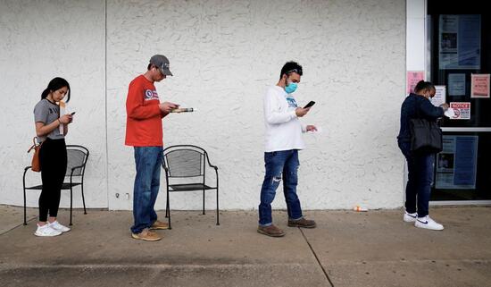 美国一季度家庭债务创历史新高