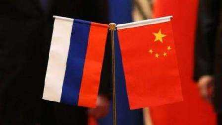 习近平同俄罗斯总统普京通电话