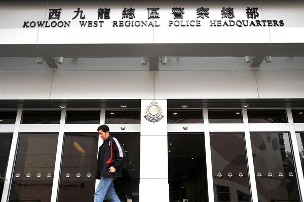 再多兩名警員被捕 涉公職人員行為失當