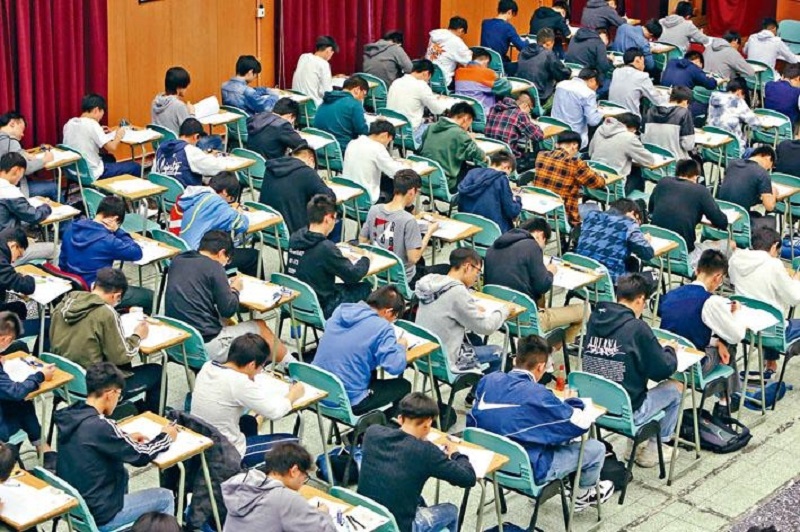 香港教育局副秘書長：加強學生正確認識歷史 培養國民身分認同