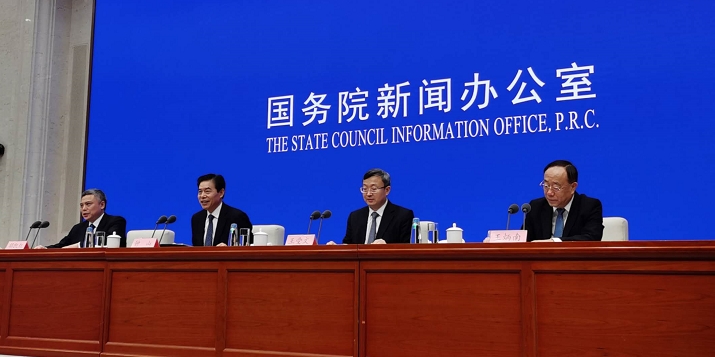 商务部部长答本报问：中国利用外资优势很明显 聪明的企业家不会放弃庞大的中国市场