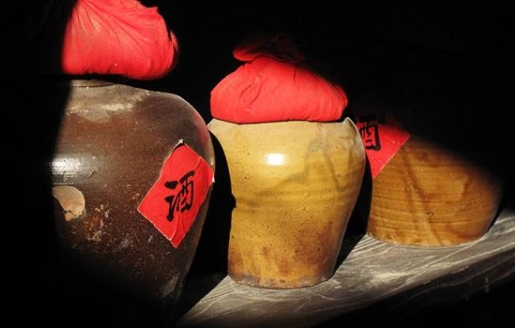 山西汾酒30多亿票据追踪案：20年来首次贴现 “粉饰”现金流一箭双雕