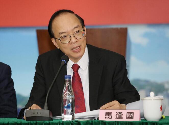 港區人大代表政協委員今日前往深圳做病毒測試 明日赴京