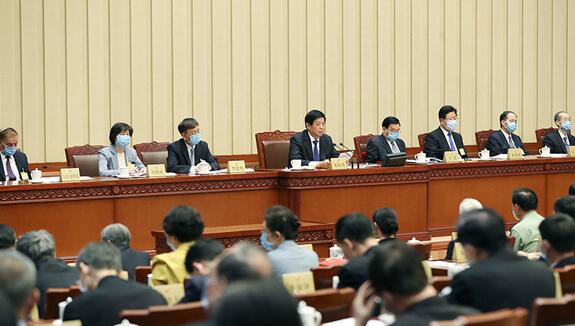 十三届全国人大常委会第十八次会议在京闭幕 栗战书主持并讲话