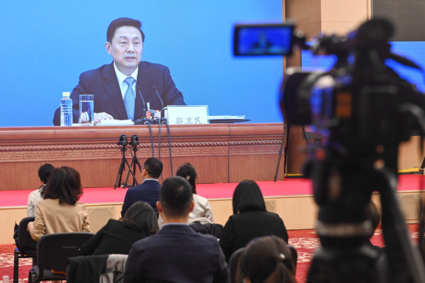 全国政协新闻发言人：指責中國隱瞞疫情毫無道理