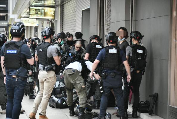 港島黑暴拘193人 警譴責2宗私了案