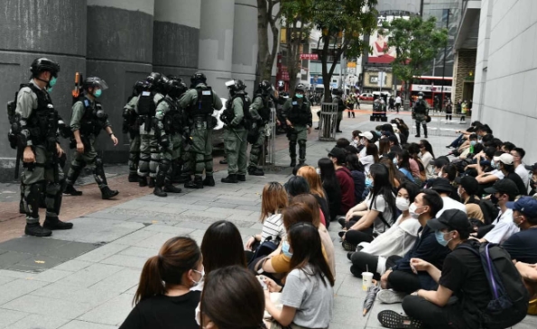 新华社评论：暴徒与华盛顿勾结凸显香港国安立法紧迫性