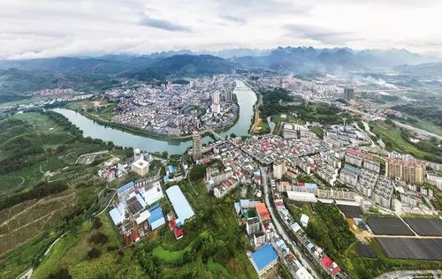 发改委：加快开展县城城镇化补短板强弱项工作