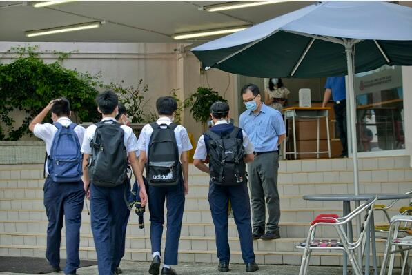 本港小四至中二下周一復課