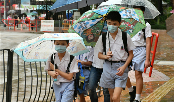 多图丨小四至中二學生今日復課