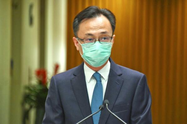 聶德權：本港公務員同时是國家公務員