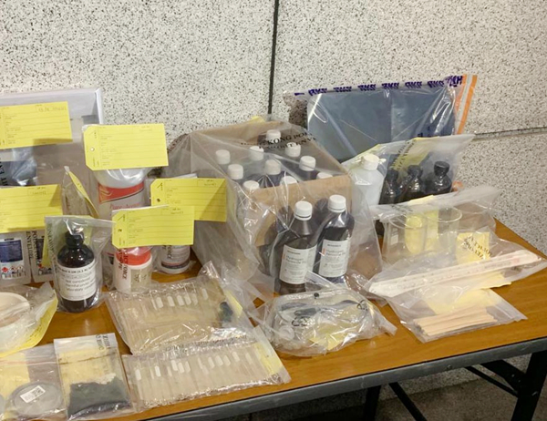 涉嫌製造或管有炸藥 警方拘捕一對男女