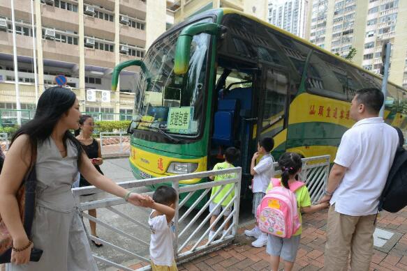 跨境生最快月中復課 教育局拟資助交通費