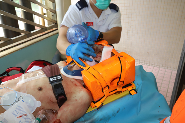 竹園南邨发生斬人案 1中年漢全身多處中刀