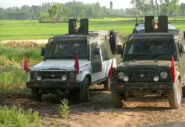 印度与巴基斯坦在克什米尔争议地区再度交火