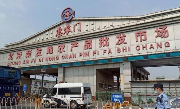 被围剿的三文鱼，北京这波疫情的链条如何串起？