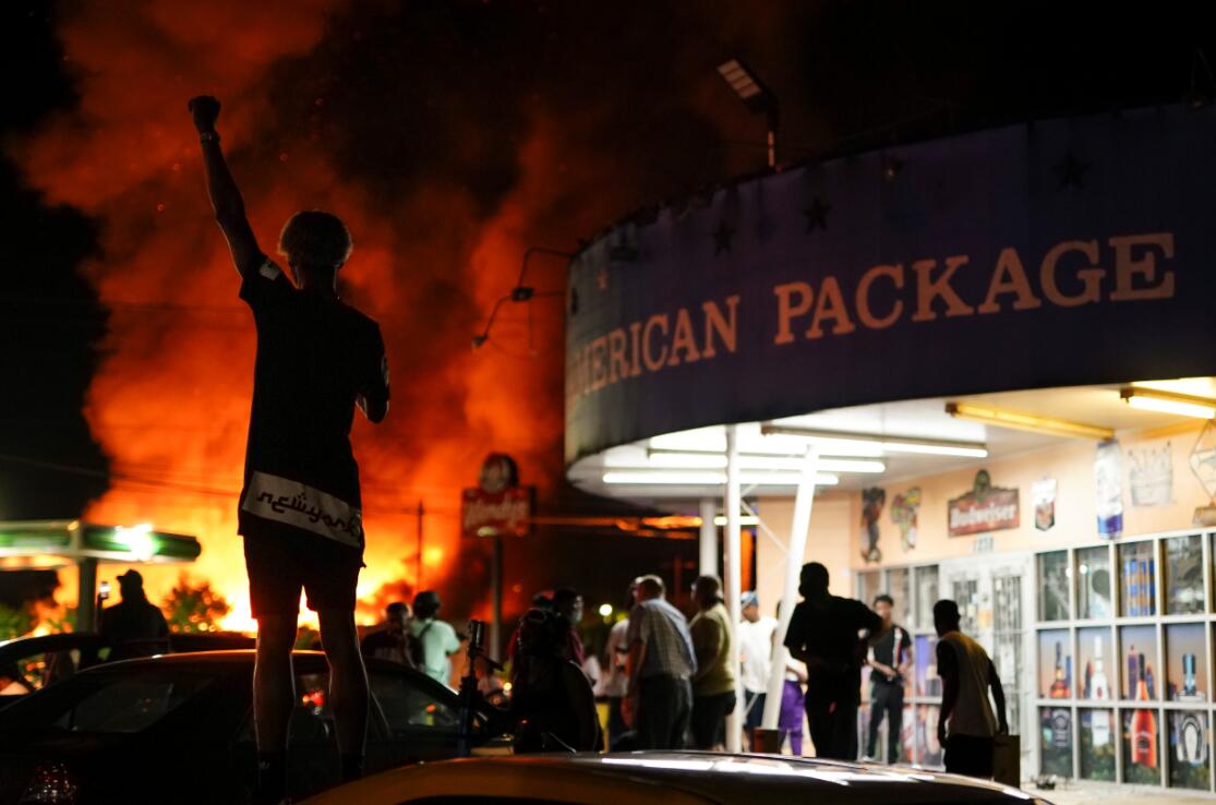 白人警再開槍轟斃非裔