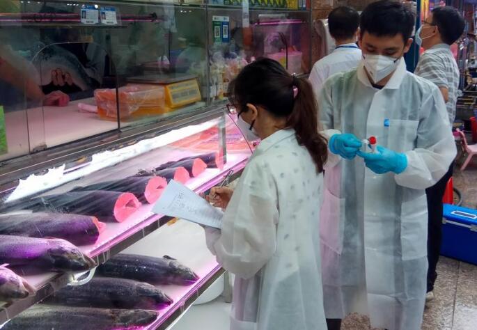 穗監測水產市場  三文魚可正常交易