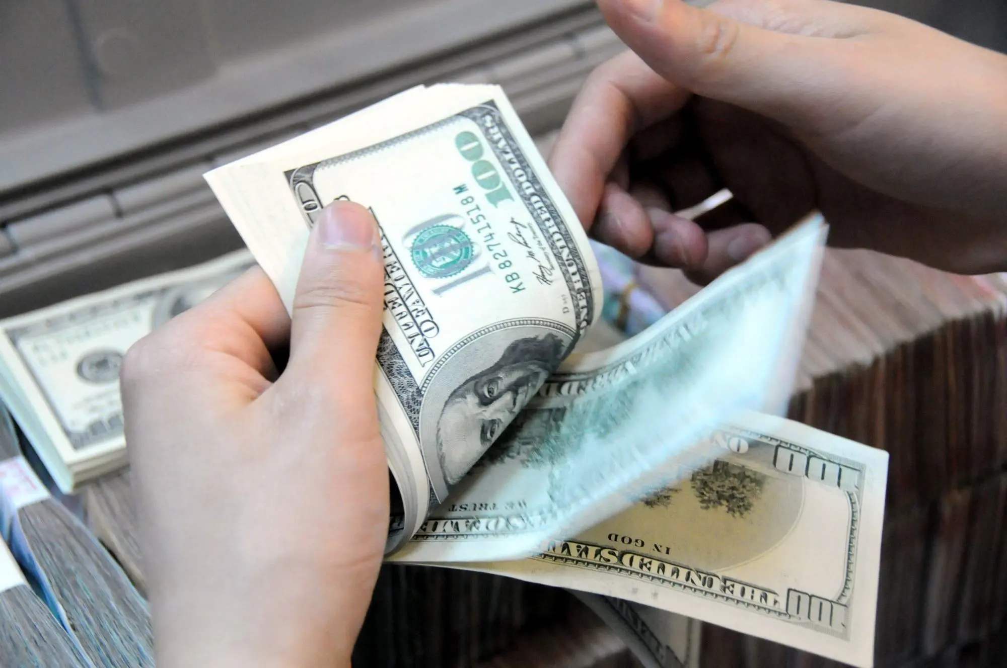 快評】美元崩潰不可避免?-香港商報