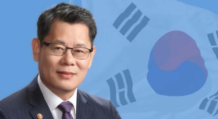 文在寅批准統一部長官辭職